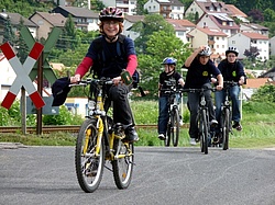 Richtig in Fahrt kam die Jugendgruppe bei der großen Zwei-Länder Radtour von Tauberbischofsheim nach Miltenberg