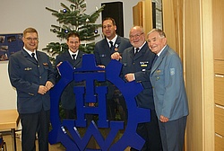 Vier Generationen Ortsbeauftragte - von rechts: Georg Schick, Ruthard Zipf, Michael Wasserer, Stefan Wolf sowie Landesbeauftragter Dr. Voss